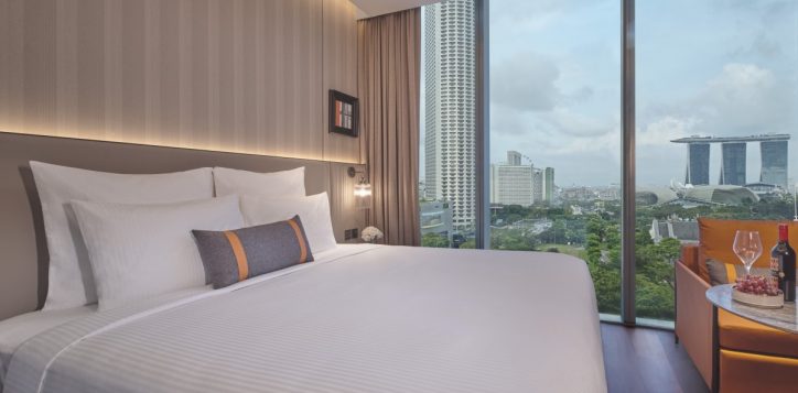 pullman-singapore-hill-street_executive-room-with-bay-view-5-2