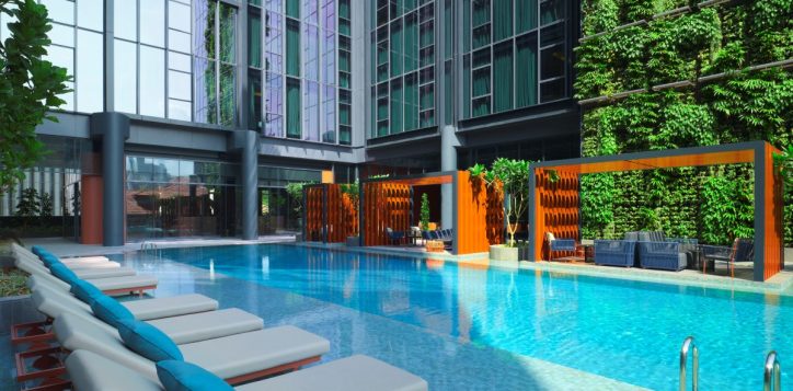 pullman-singapore-hill-street_swimming-pool-deck-2_lr-2-2
